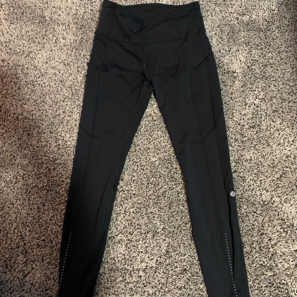 Lululemon leggings size 6